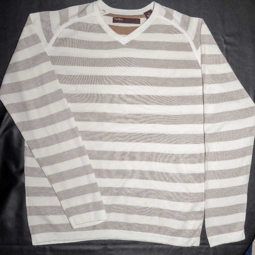 PERRY ELLIS MEN'S PULLOVER V-NECK SWEATER